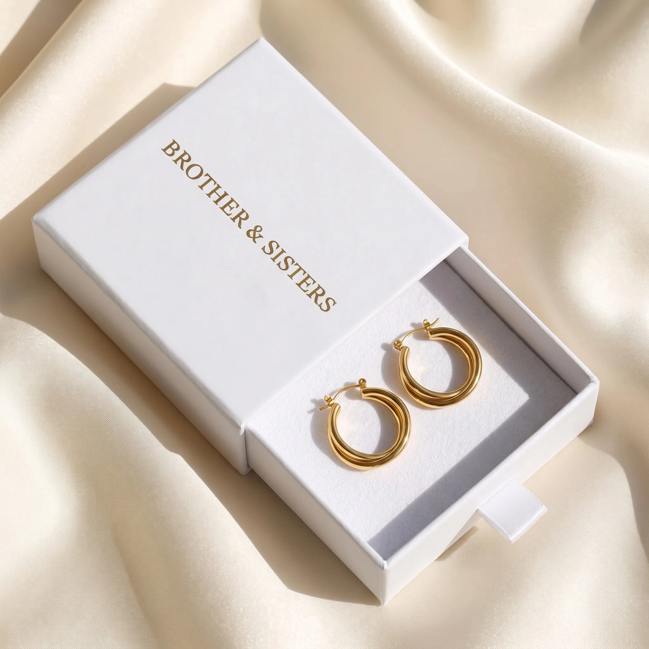 Double hoop earrings — in the gift box, gold | SKU: lescroisees
